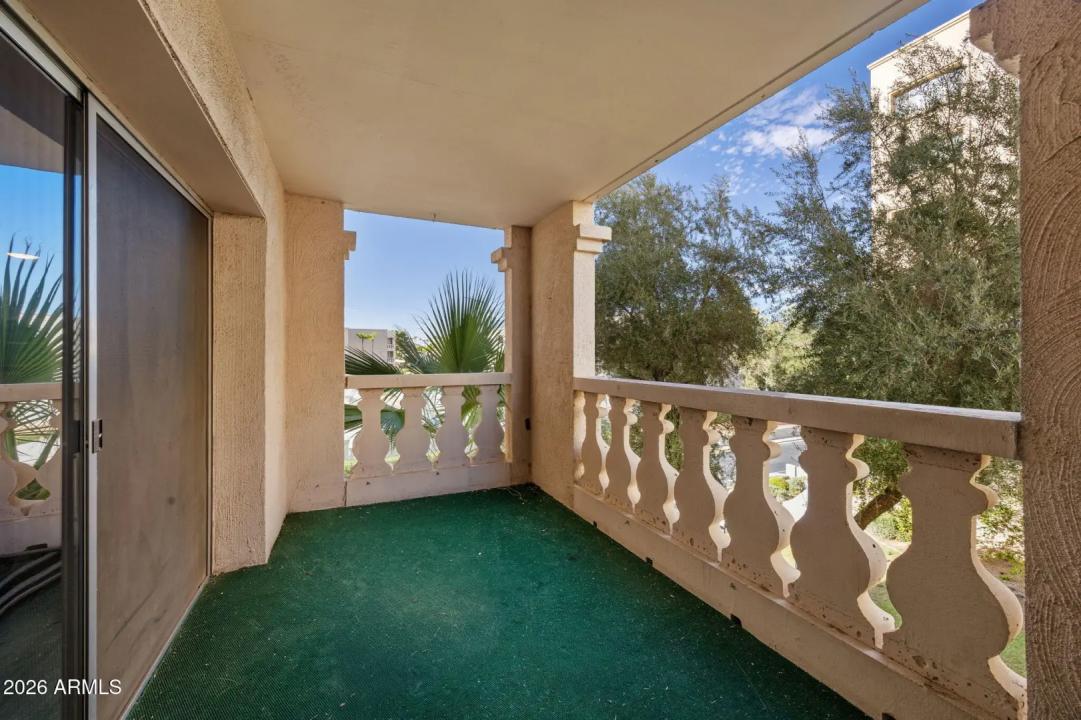 Real Estate Picture 6
