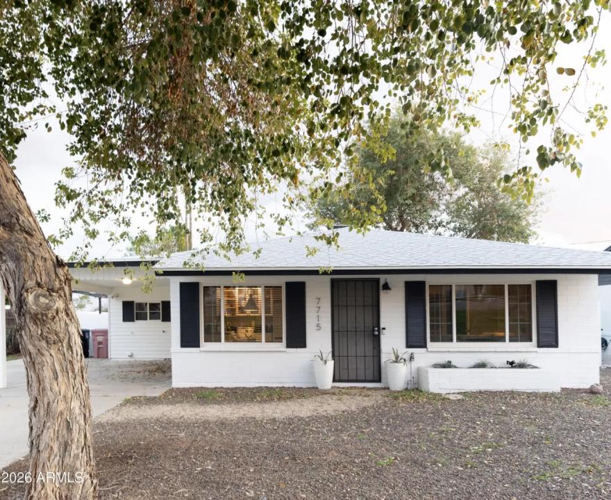 Real Estate Picture 1