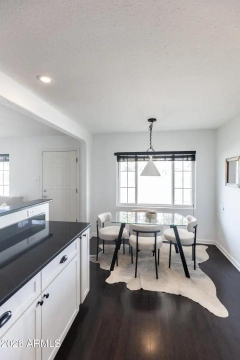 Real Estate Picture 7