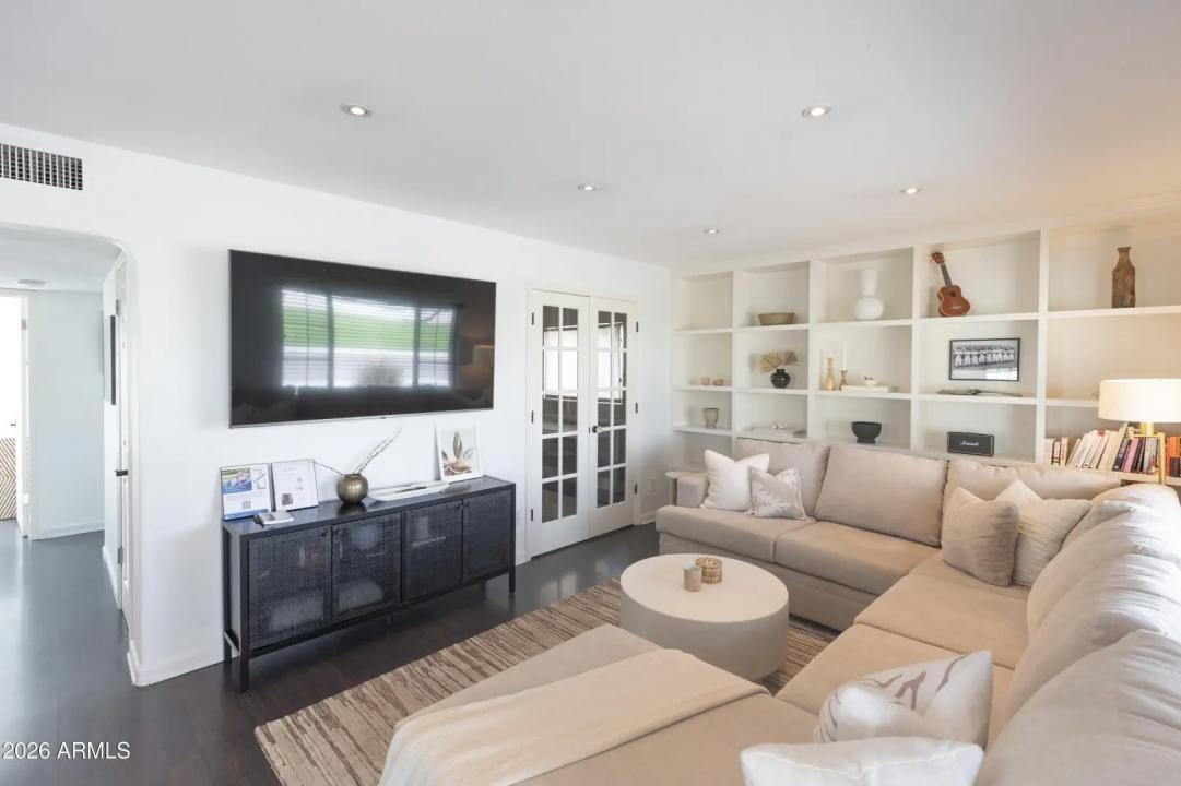 Real Estate Picture 2