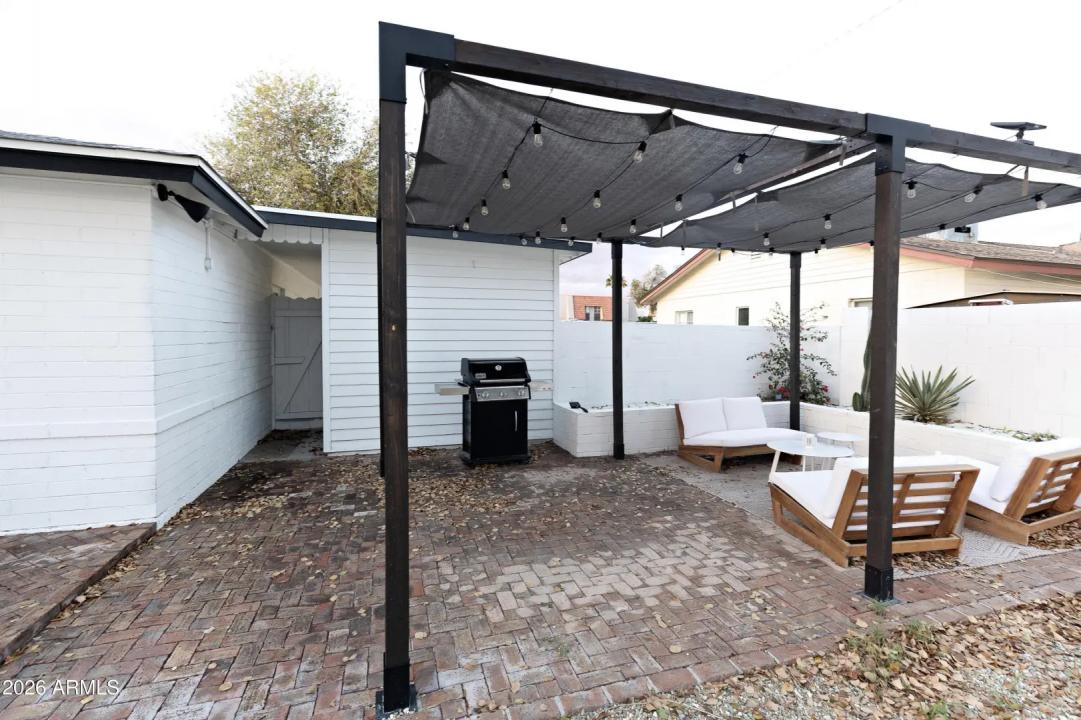 Real Estate Picture 17