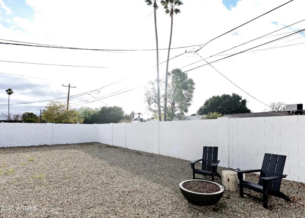 Real Estate Picture 18