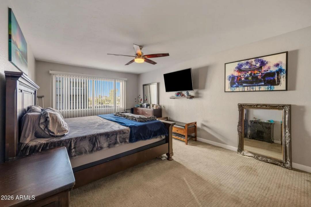 Real Estate Picture 7