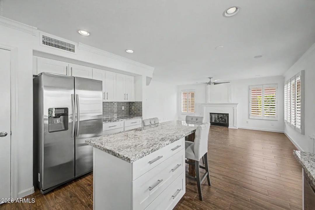 Real Estate Picture 7