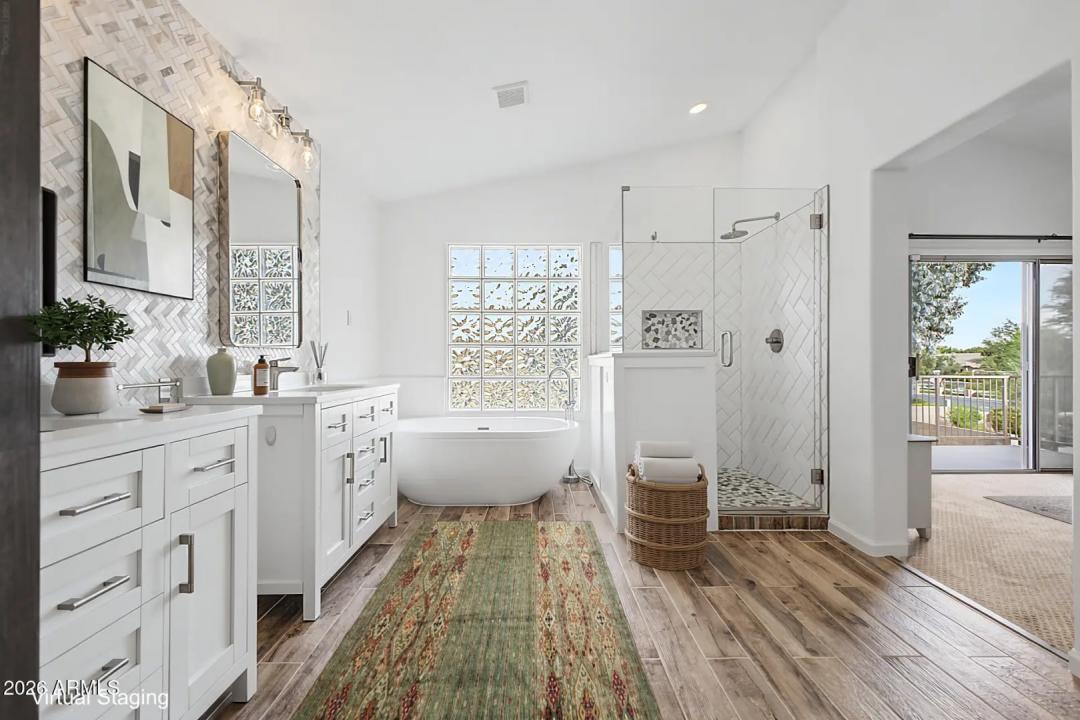 Real Estate Picture 10