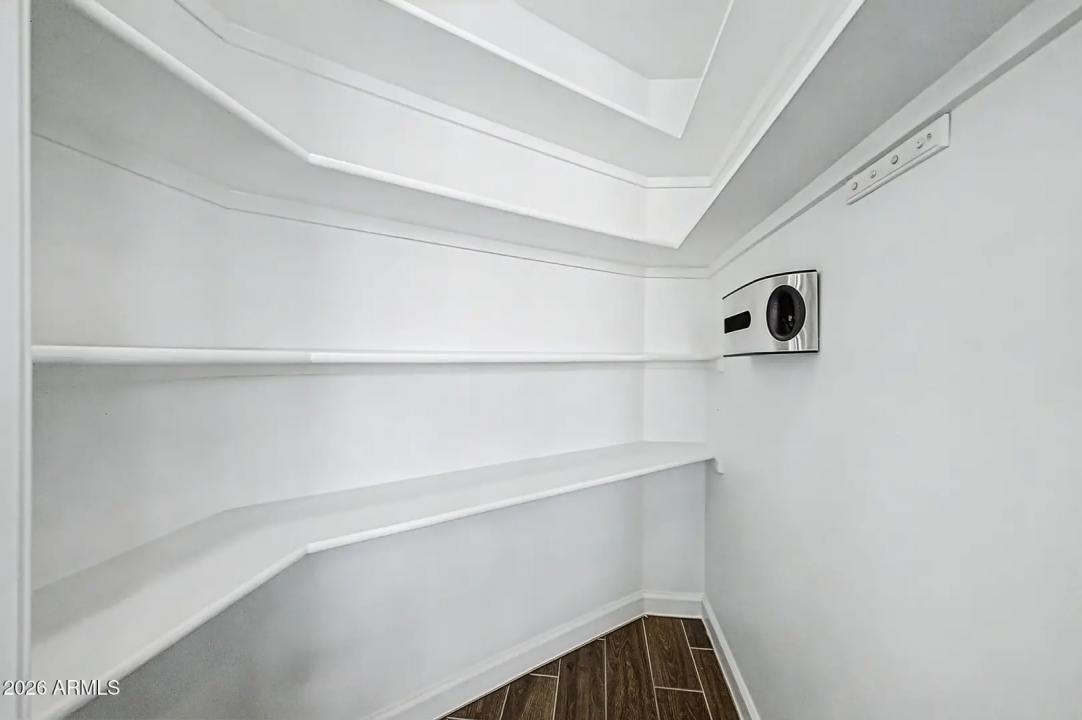 Real Estate Picture 20