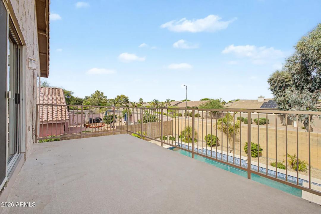 Real Estate Picture 25