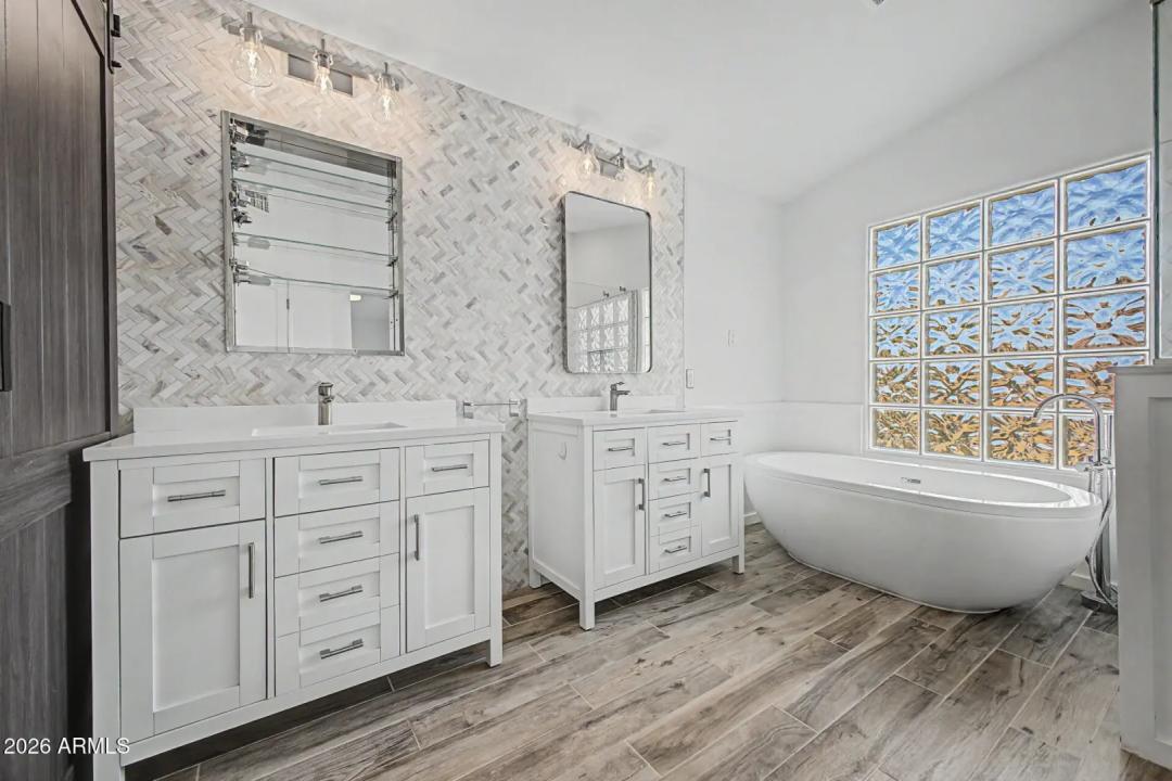 Real Estate Picture 27