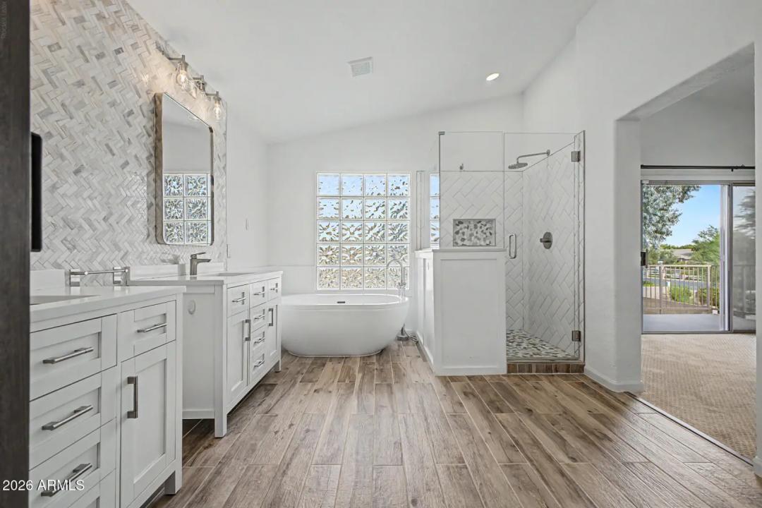 Real Estate Picture 28