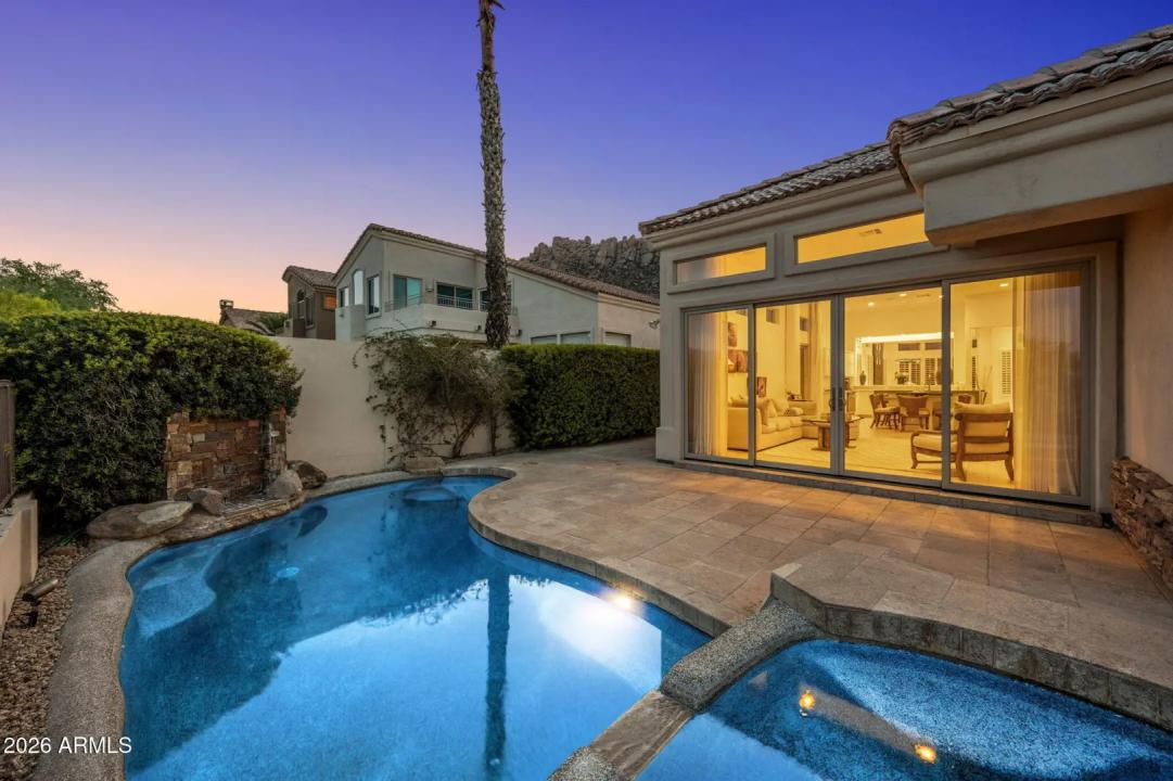 Real Estate Picture 5