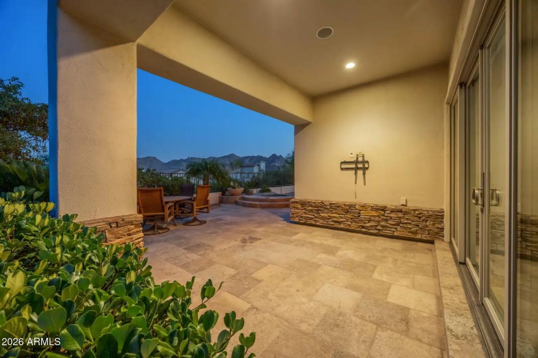 Real Estate Picture 9