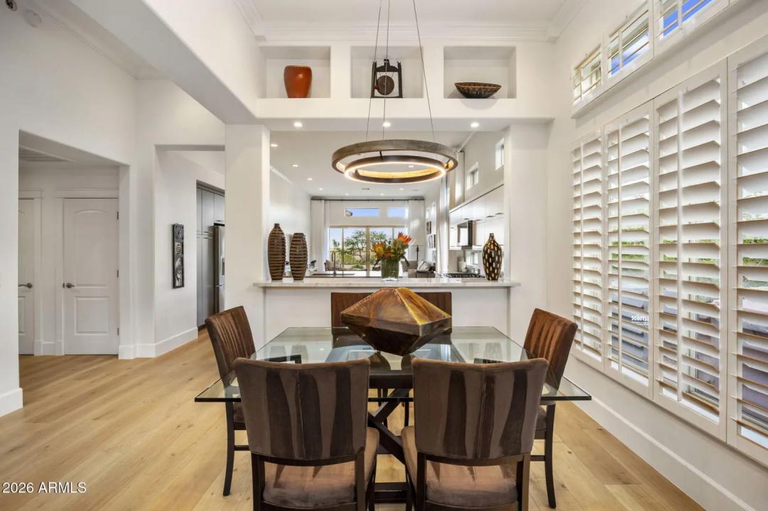 Real Estate Picture 14