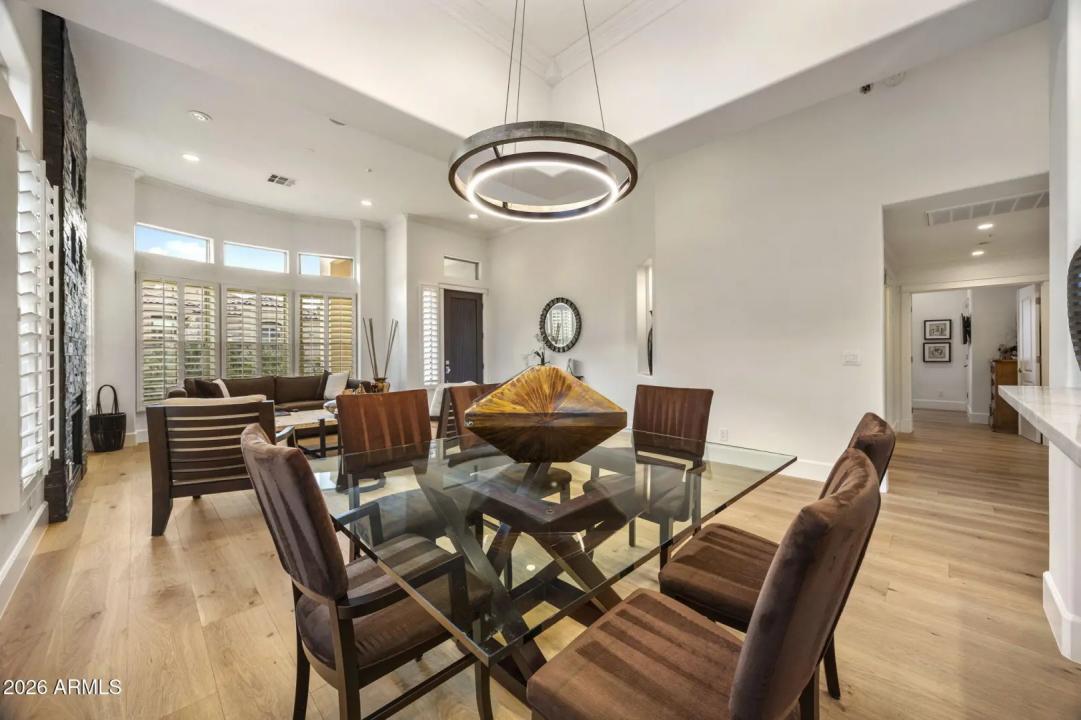 Real Estate Picture 15