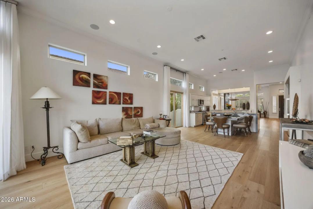 Real Estate Picture 27