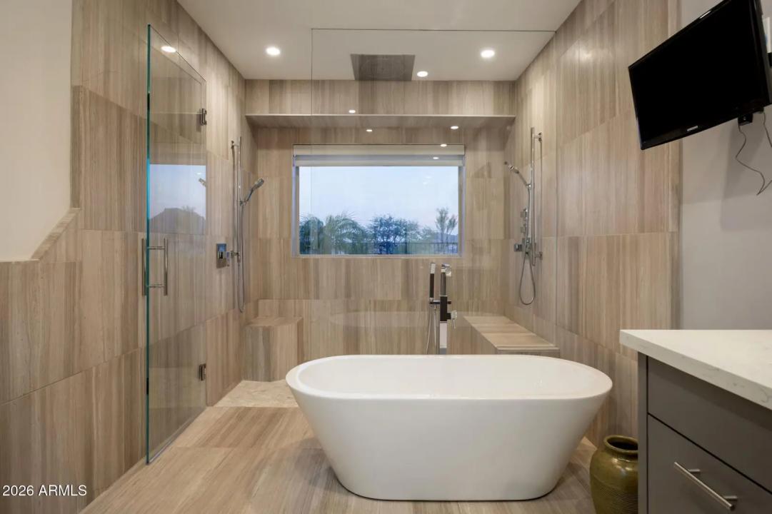 Real Estate Picture 34