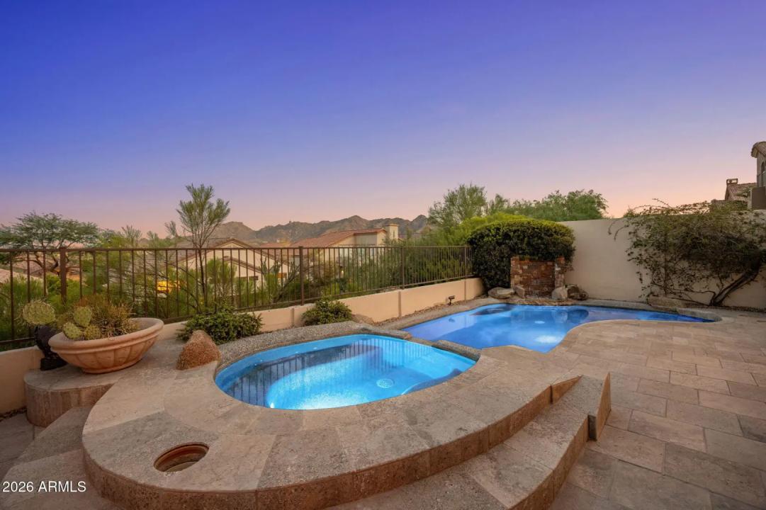 Real Estate Picture 50