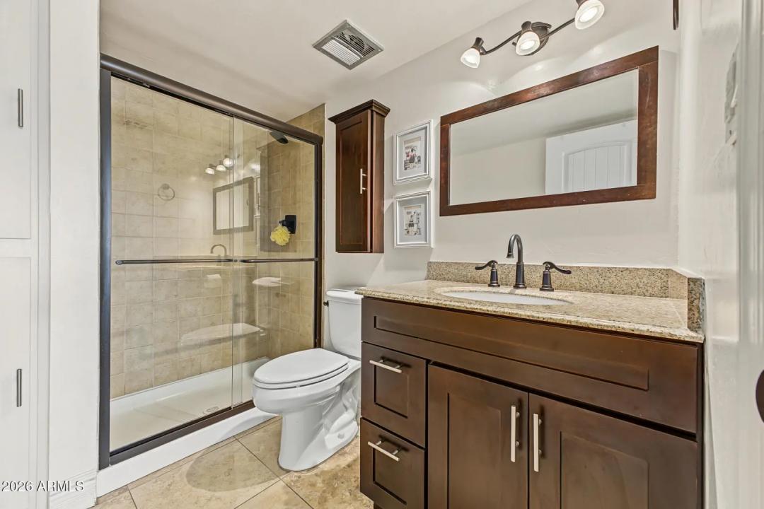 Real Estate Picture 11