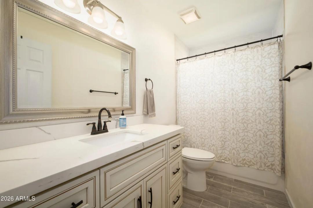 Real Estate Picture 21