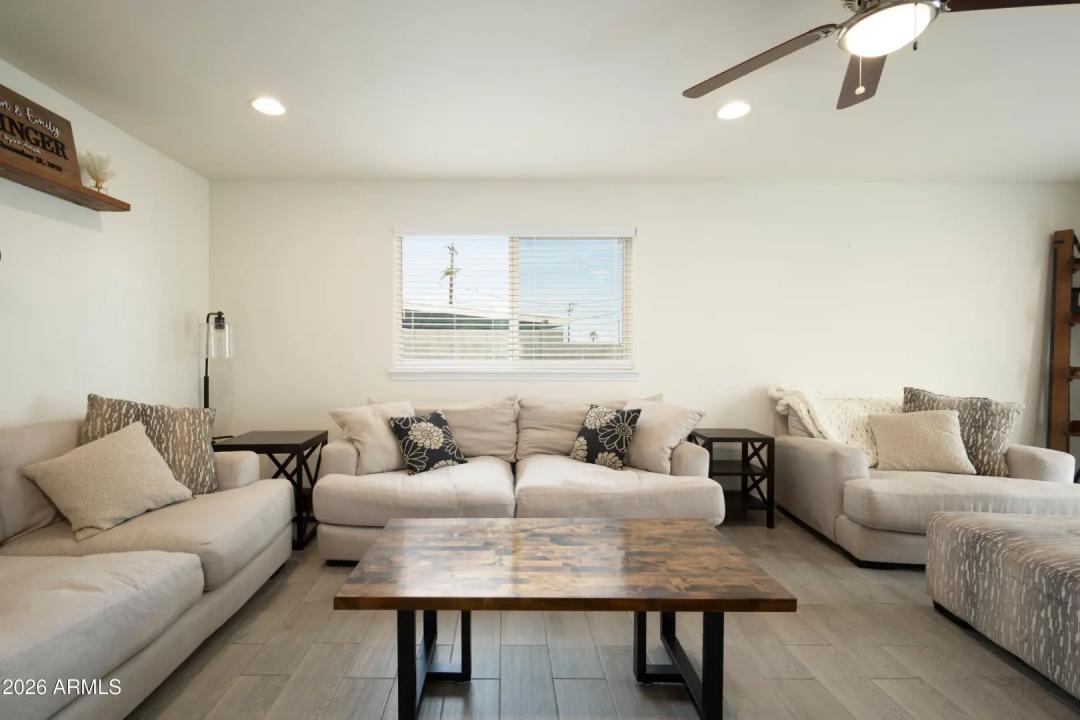 Real Estate Picture 13