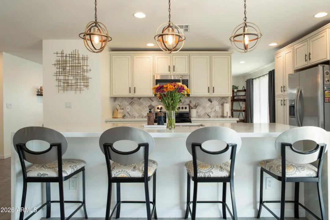 Real Estate Picture 8
