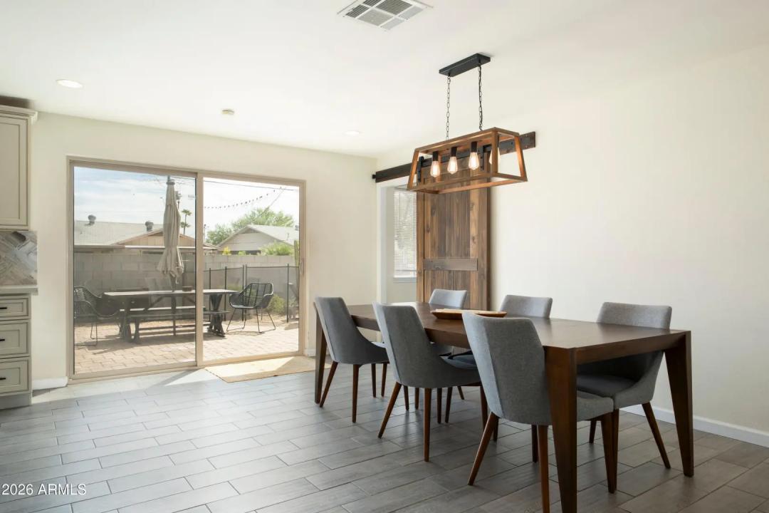 Real Estate Picture 10