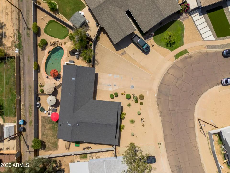 Real Estate Picture 35