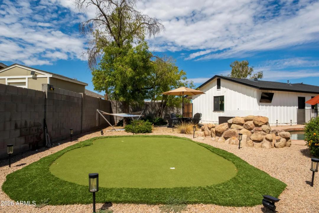 Real Estate Picture 25