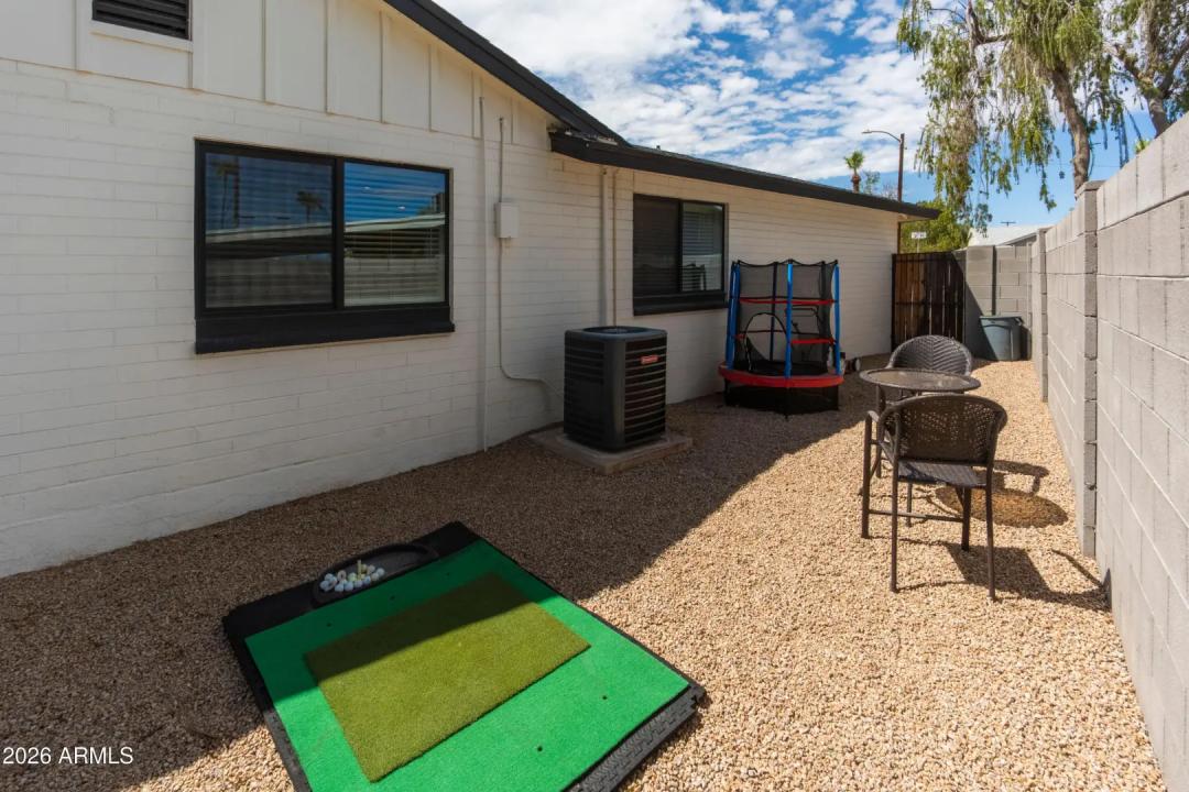 Real Estate Picture 33