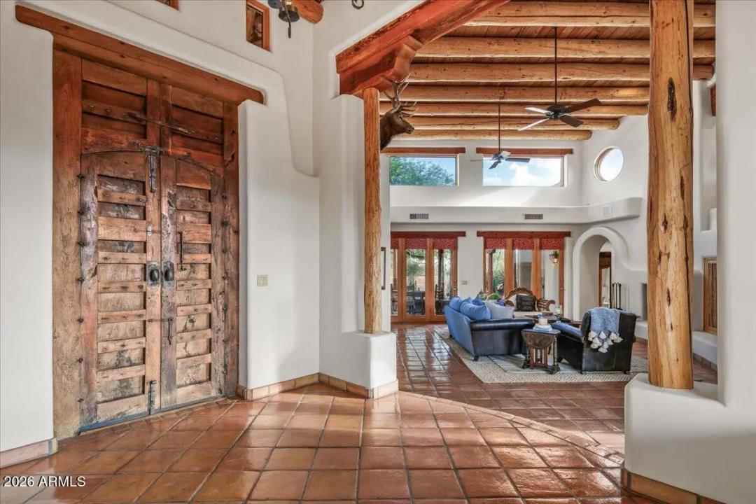 Real Estate Picture 3