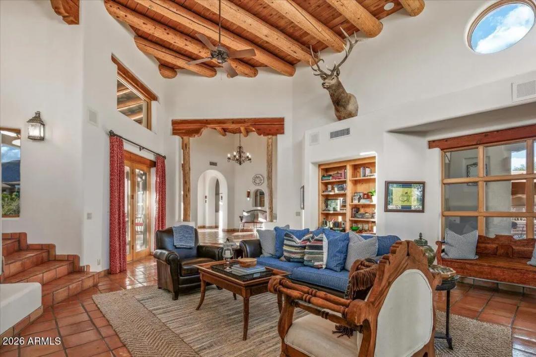 Real Estate Picture 5