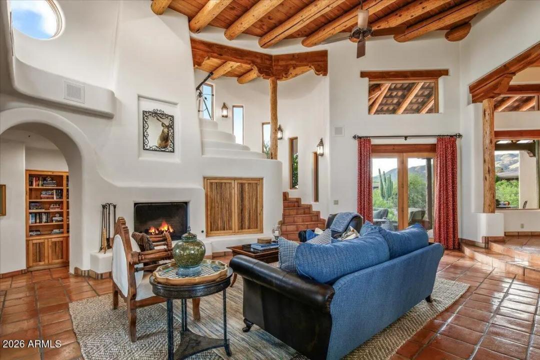 Real Estate Picture 6