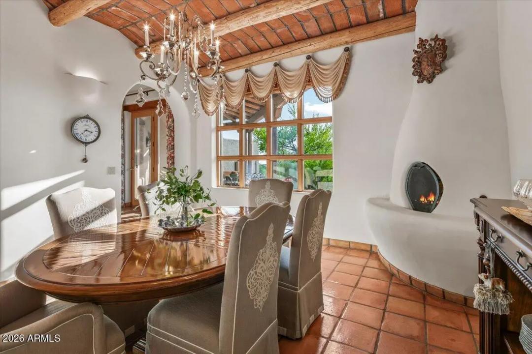 Real Estate Picture 9