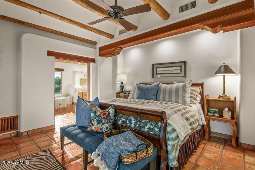 Real Estate Picture 16