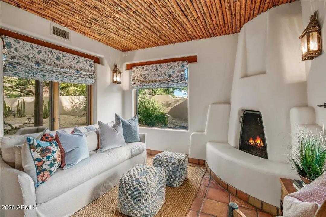 Real Estate Picture 18