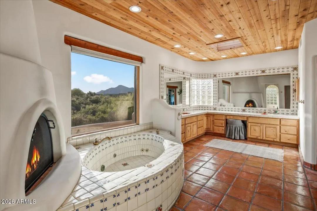 Real Estate Picture 19