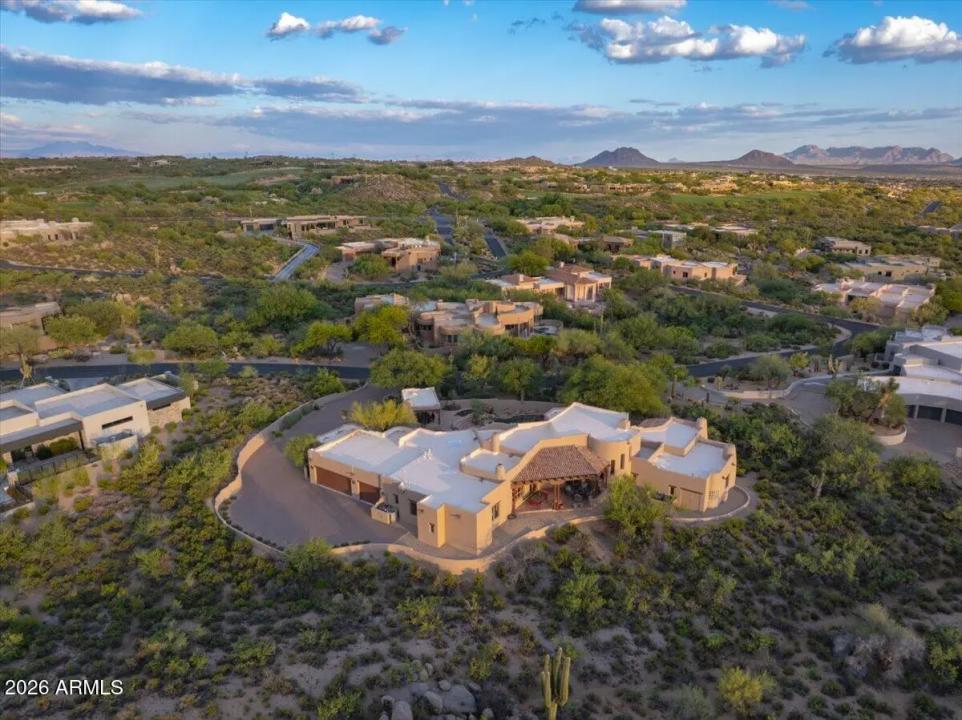 Real Estate Picture 50