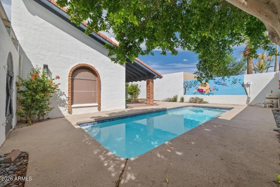 Real Estate Picture 2