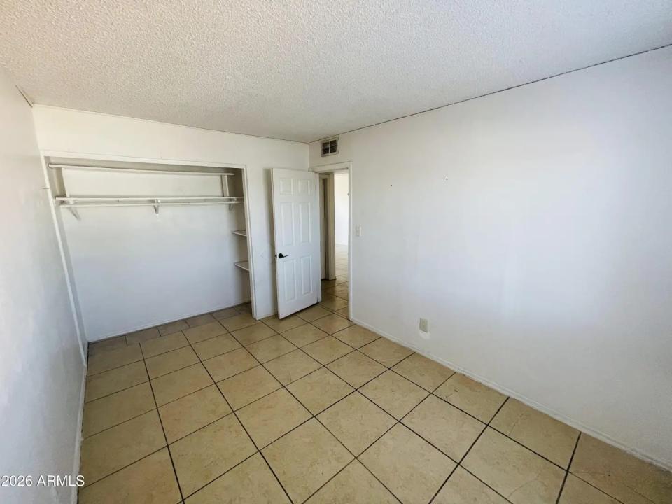 Real Estate Picture 6