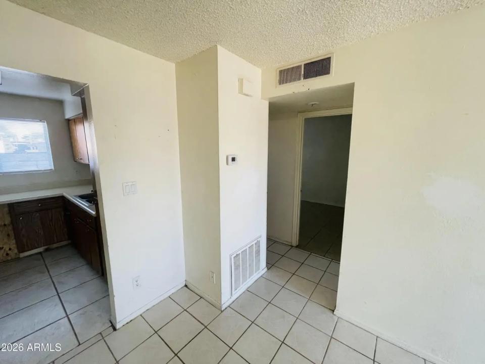 Real Estate Picture 9