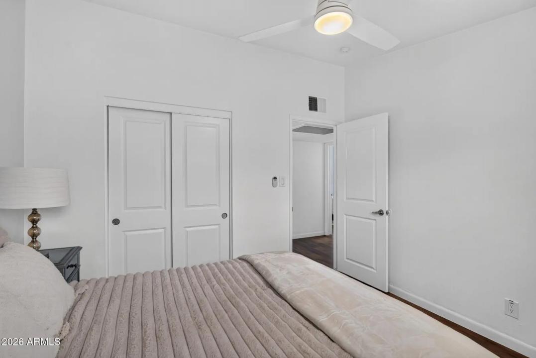 Real Estate Picture 23