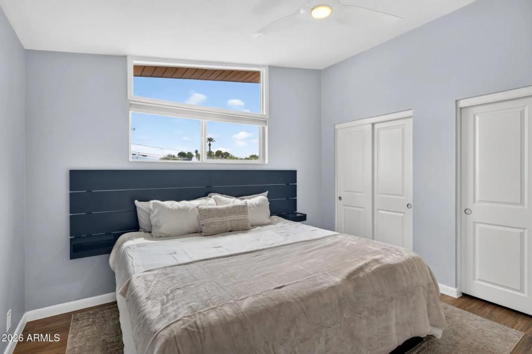 Real Estate Picture 17