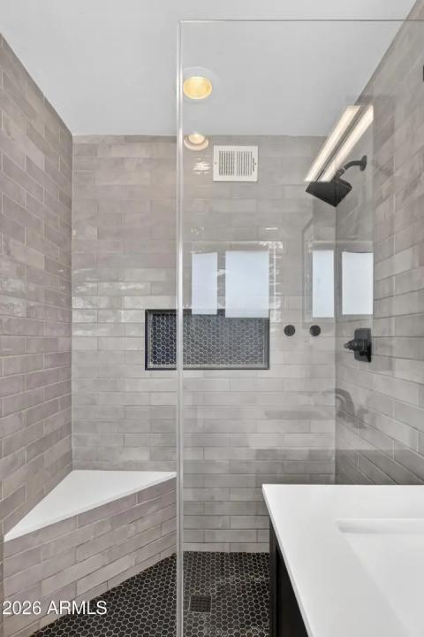 Real Estate Picture 21