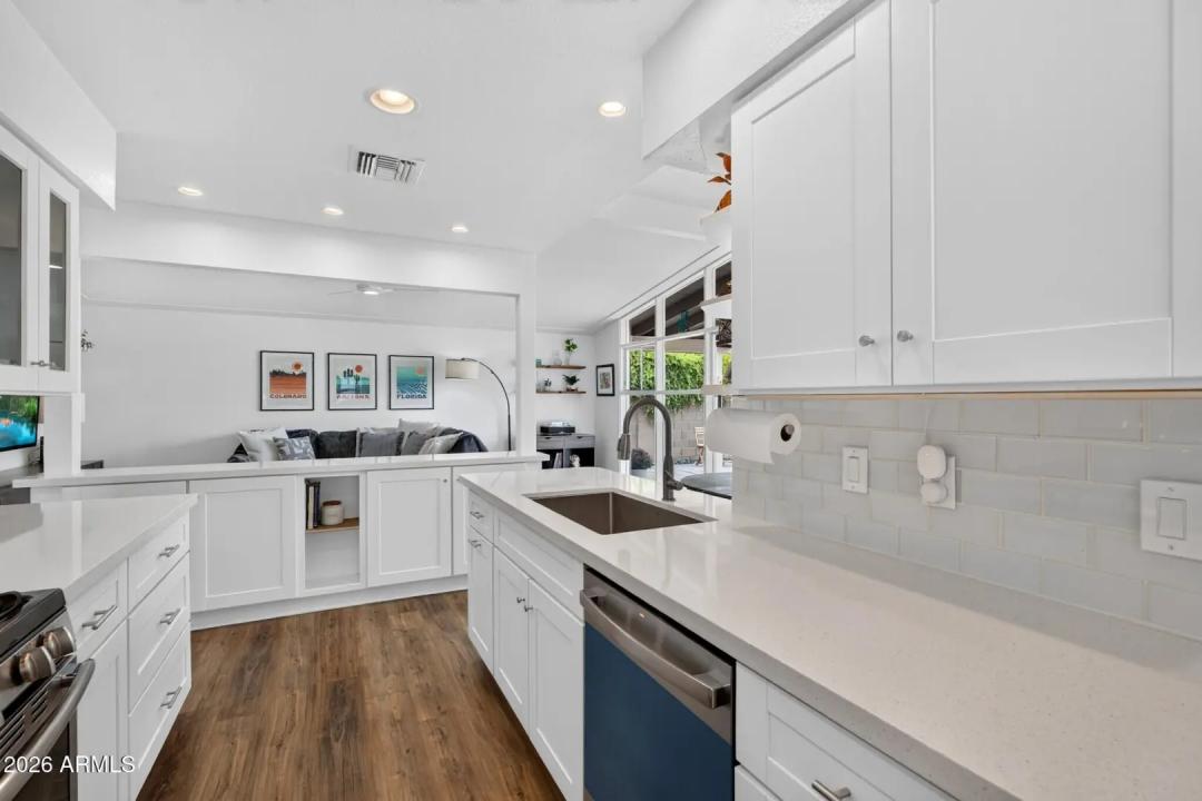 Real Estate Picture 10