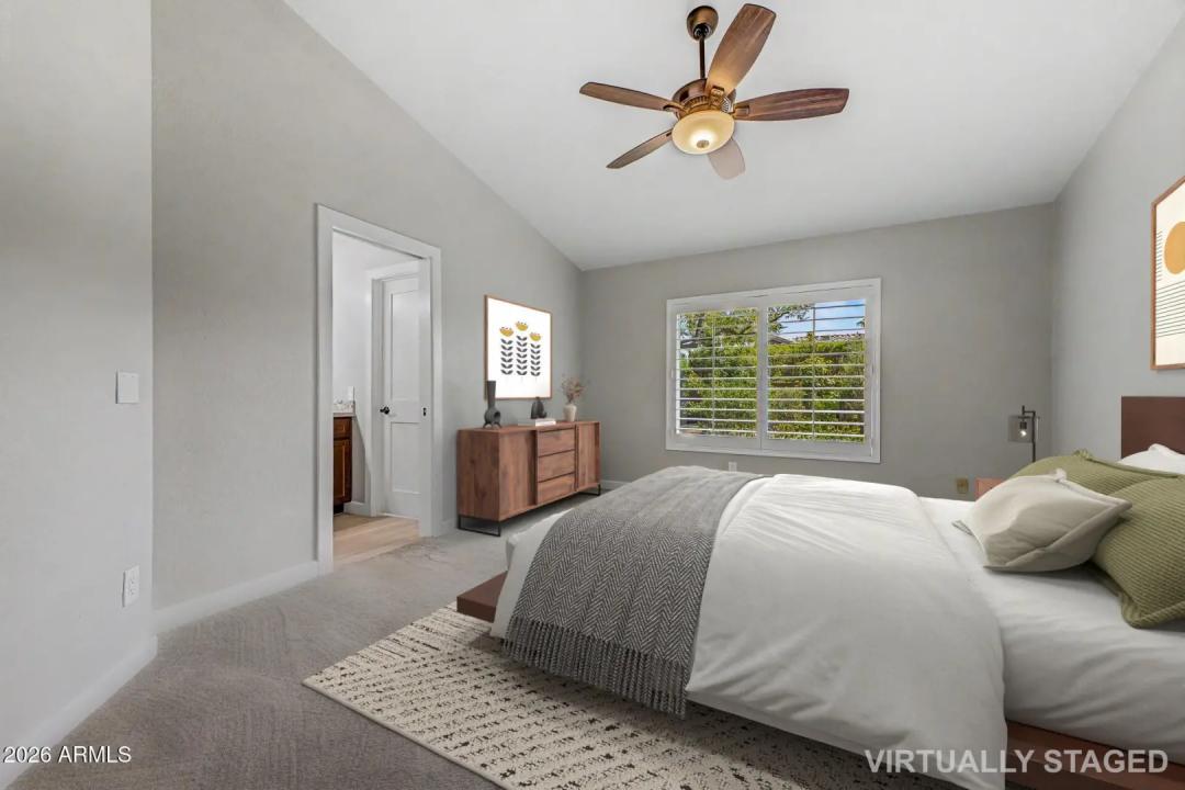Real Estate Picture 10