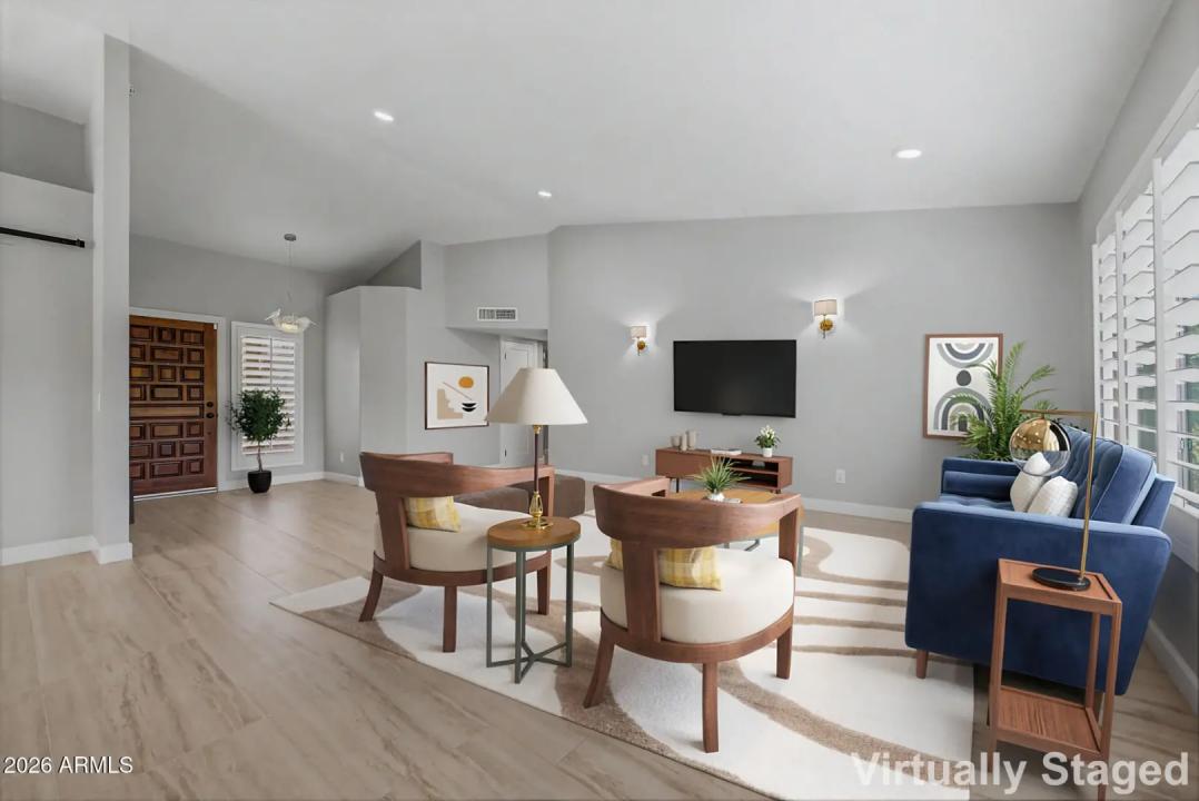 Real Estate Picture 3
