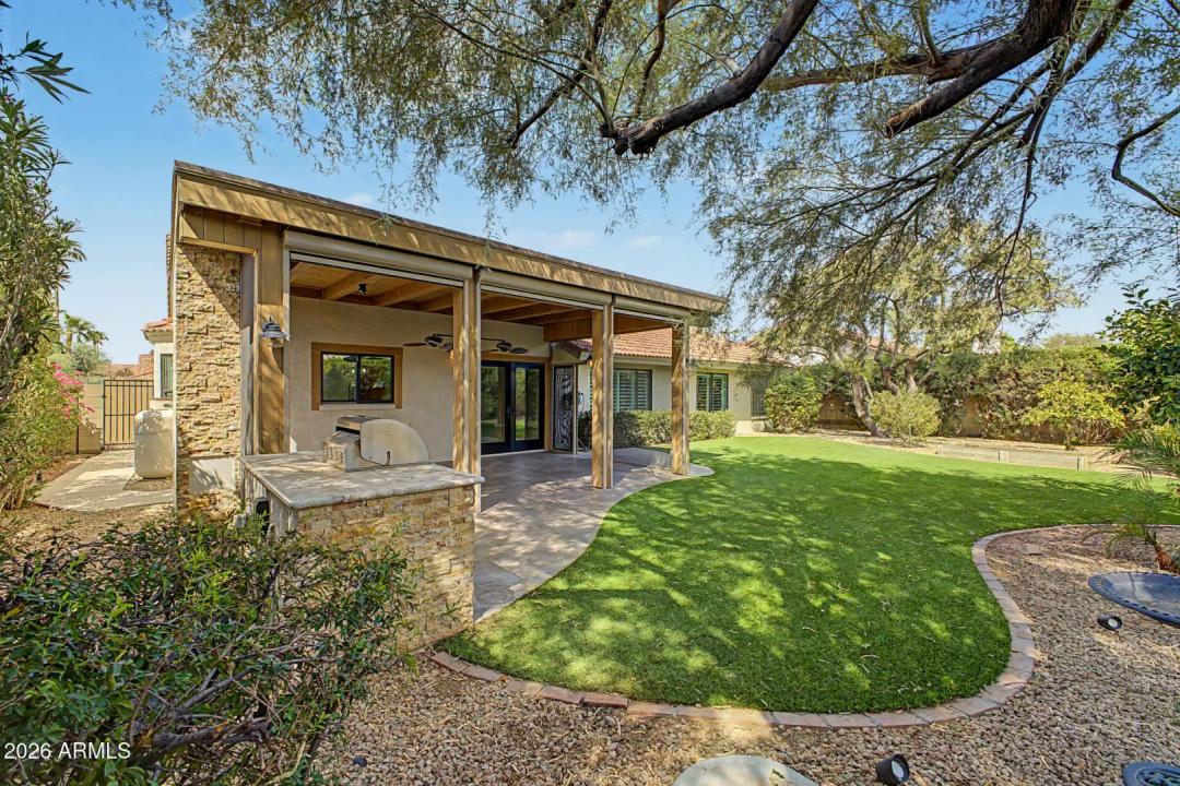 Real Estate Picture 17