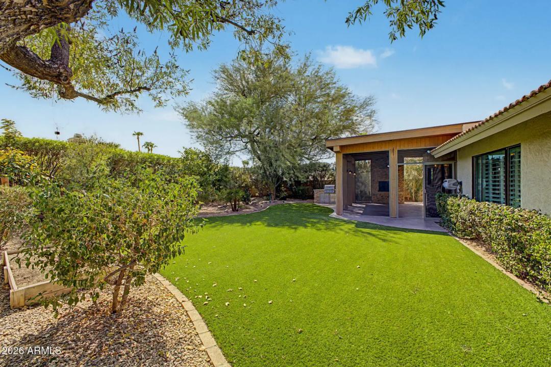 Real Estate Picture 20