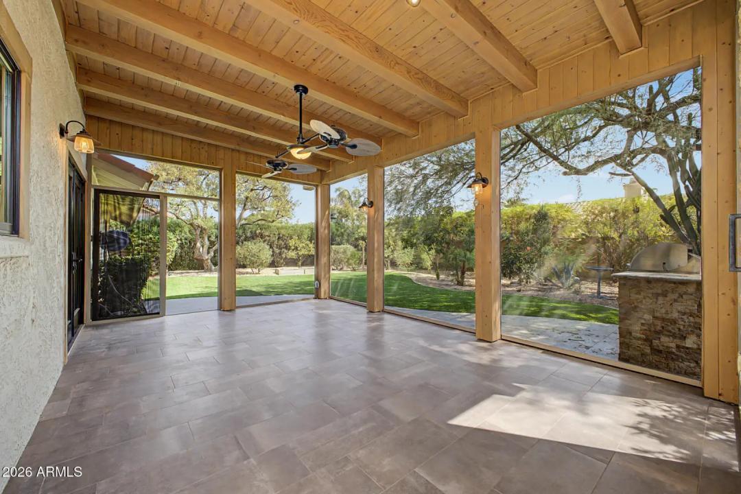 Real Estate Picture 18