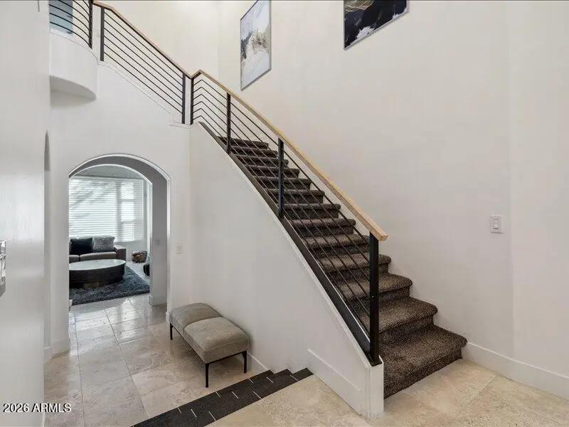 Real Estate Picture 9