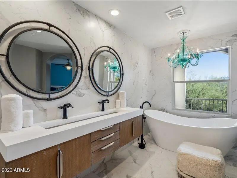 Real Estate Picture 25